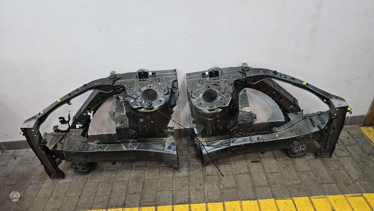 Lexus NX klasė rezerves daļās
