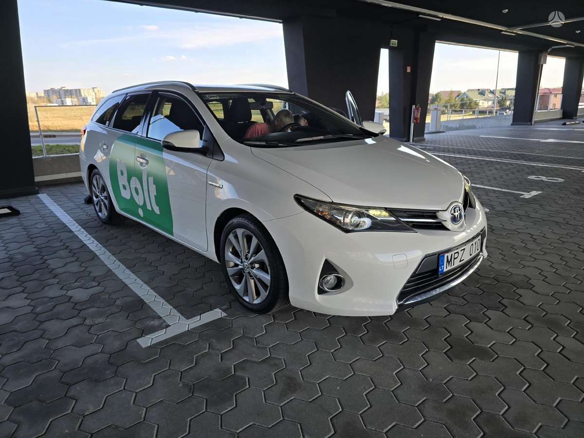 Toyota Corolla, Универсал