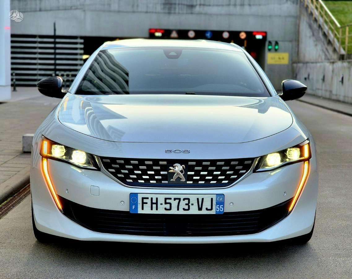 Peugeot 508, sedans