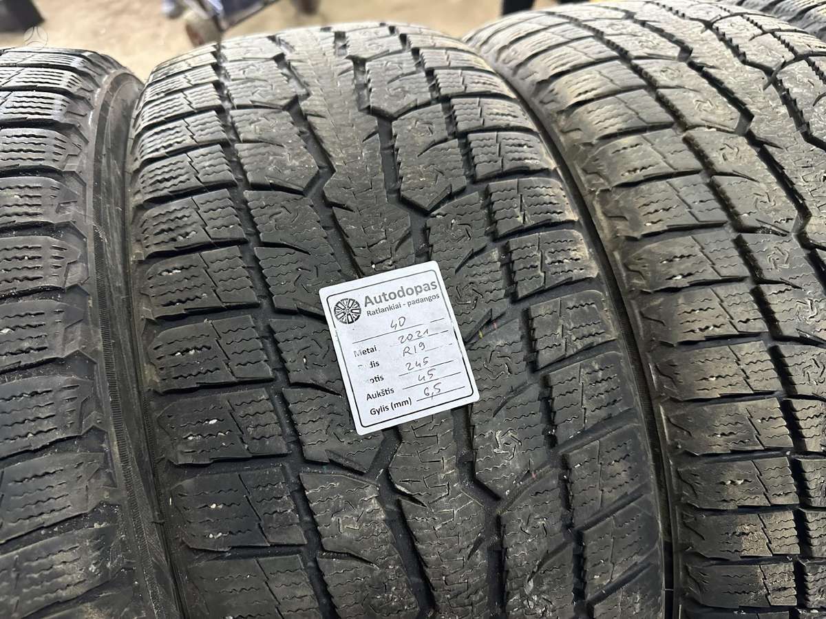 Toyo, winter 245/45 R19