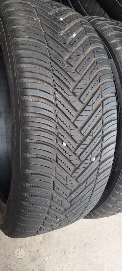 Hankook, всесезонные 215/45 R18