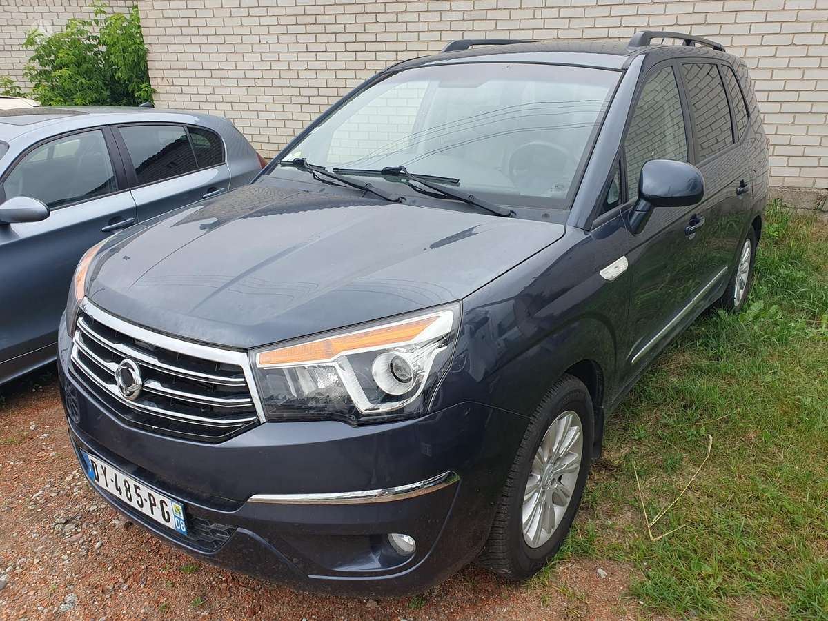 SsangYong Rodius - 1