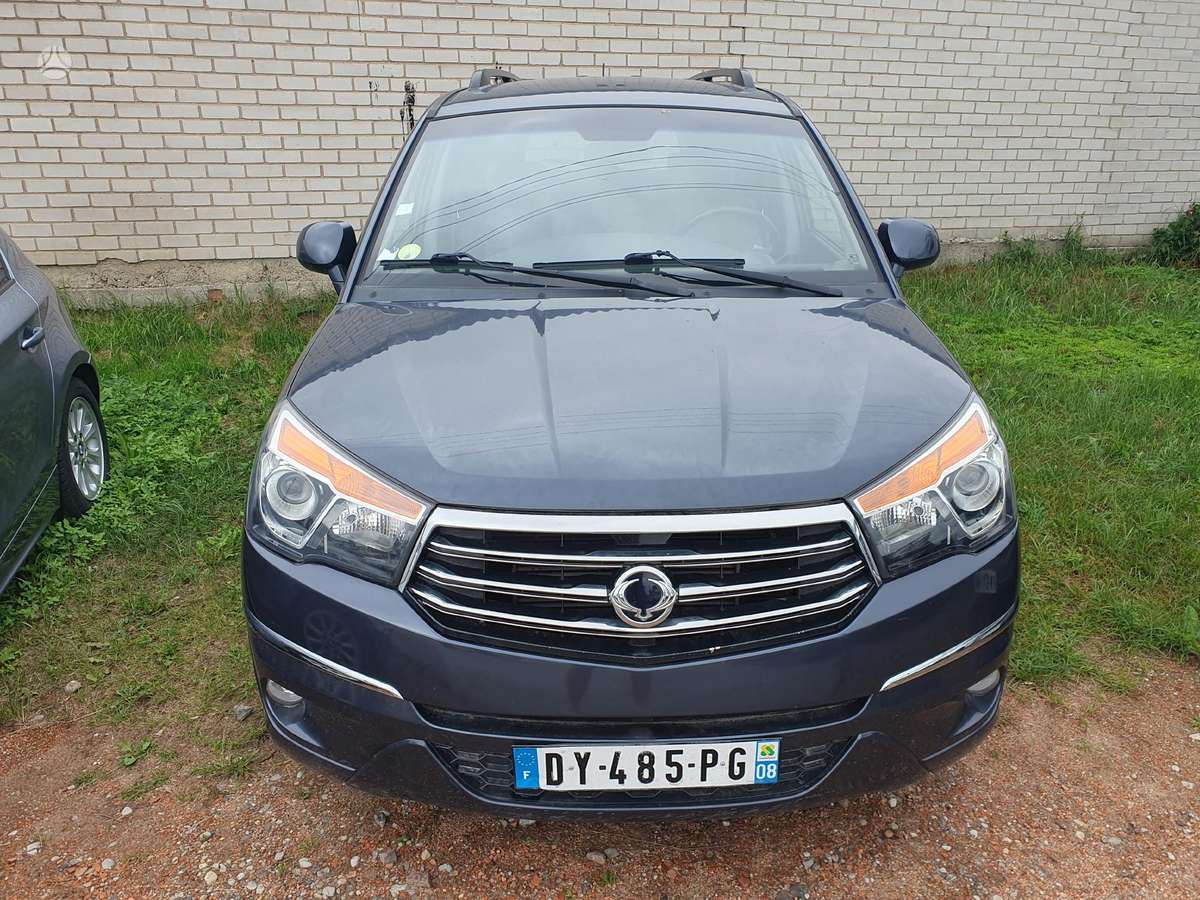 SsangYong Rodius - 2