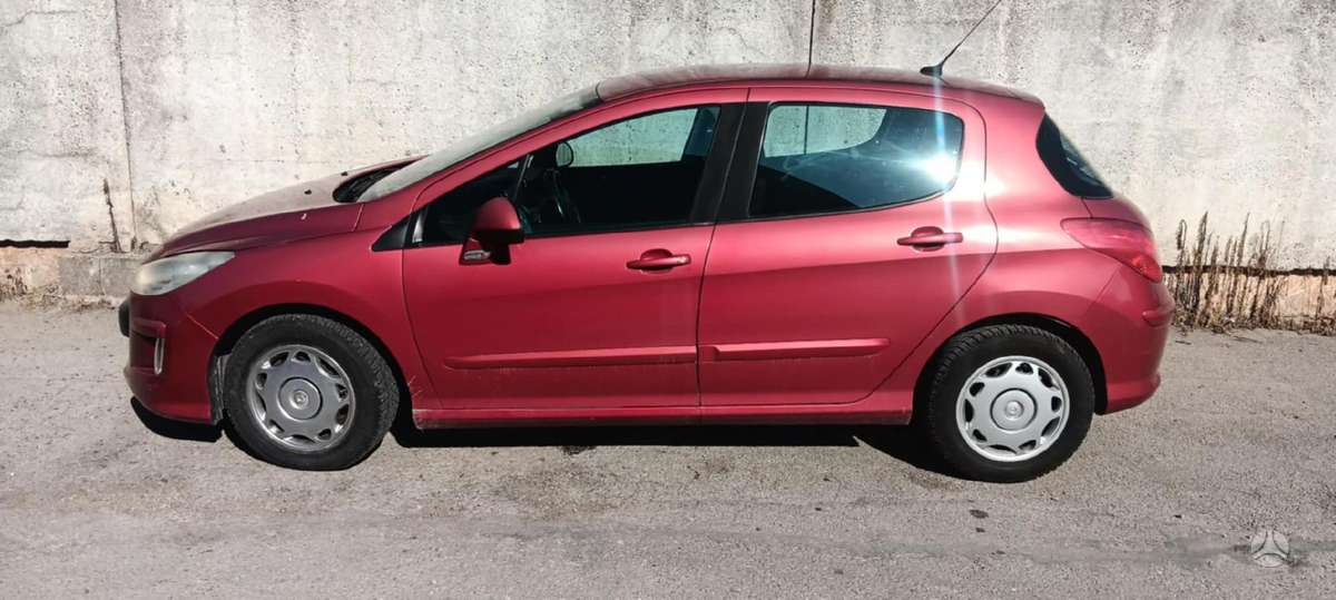 Peugeot 308 dalimis