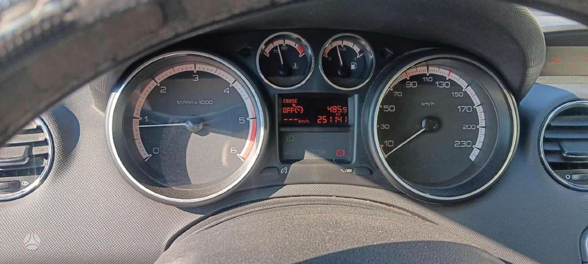 Peugeot 308 dalimis