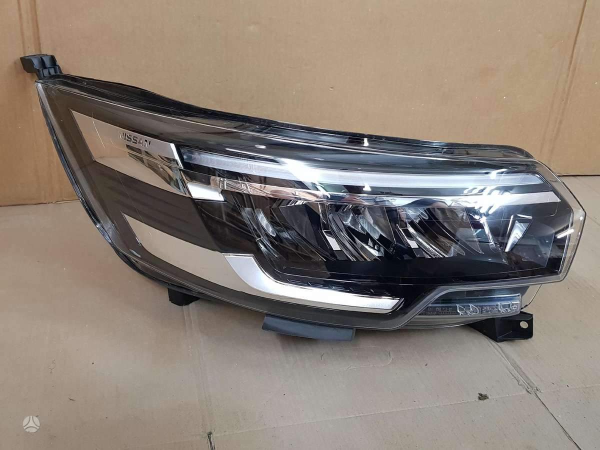 Nissan Primastar, 260105974R, lights