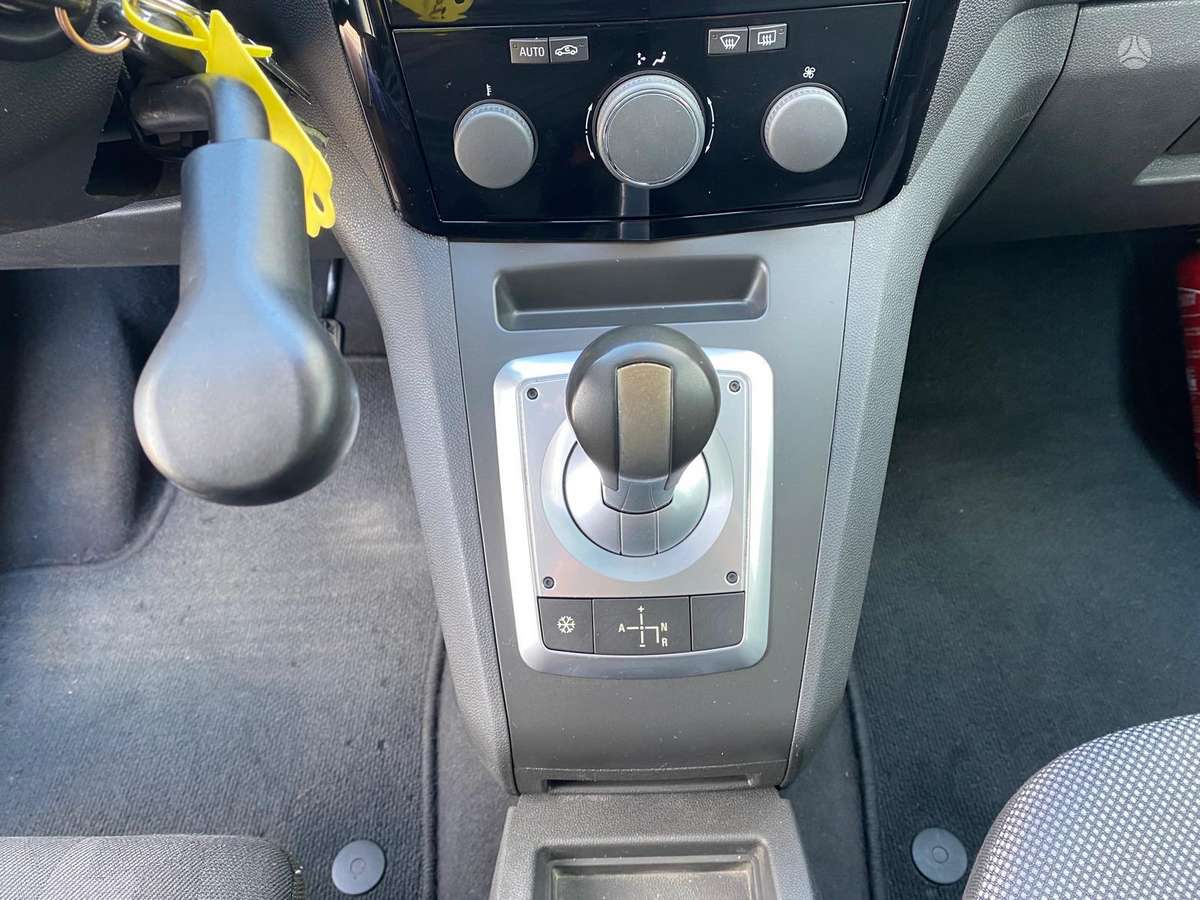 Opel Zafira, 1.8 l., mpv / minivan