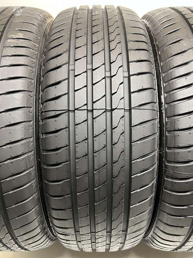 Firestone RoadHawk, summer 215/60 R17