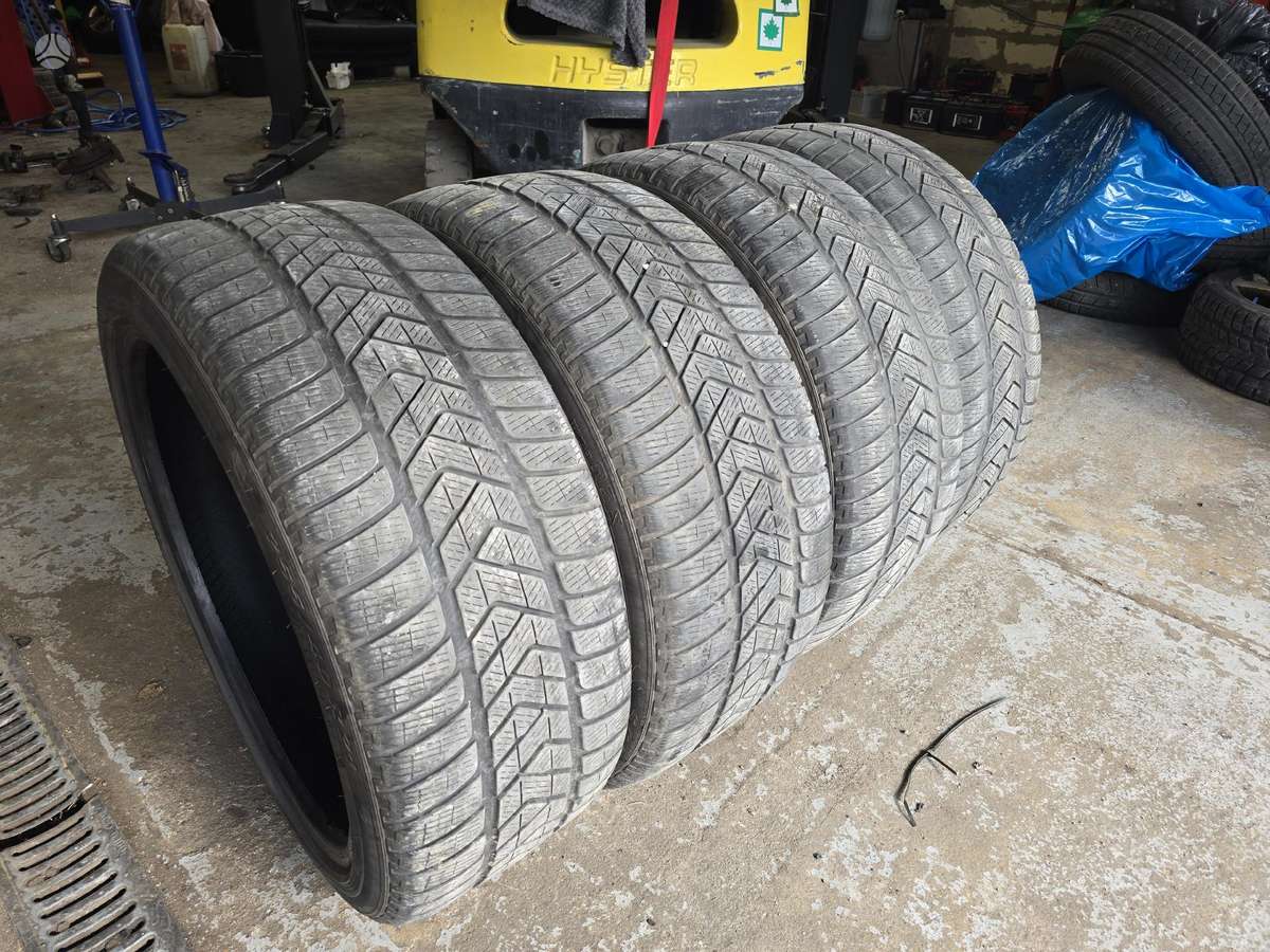 -Kita-, winter 255/40 R21