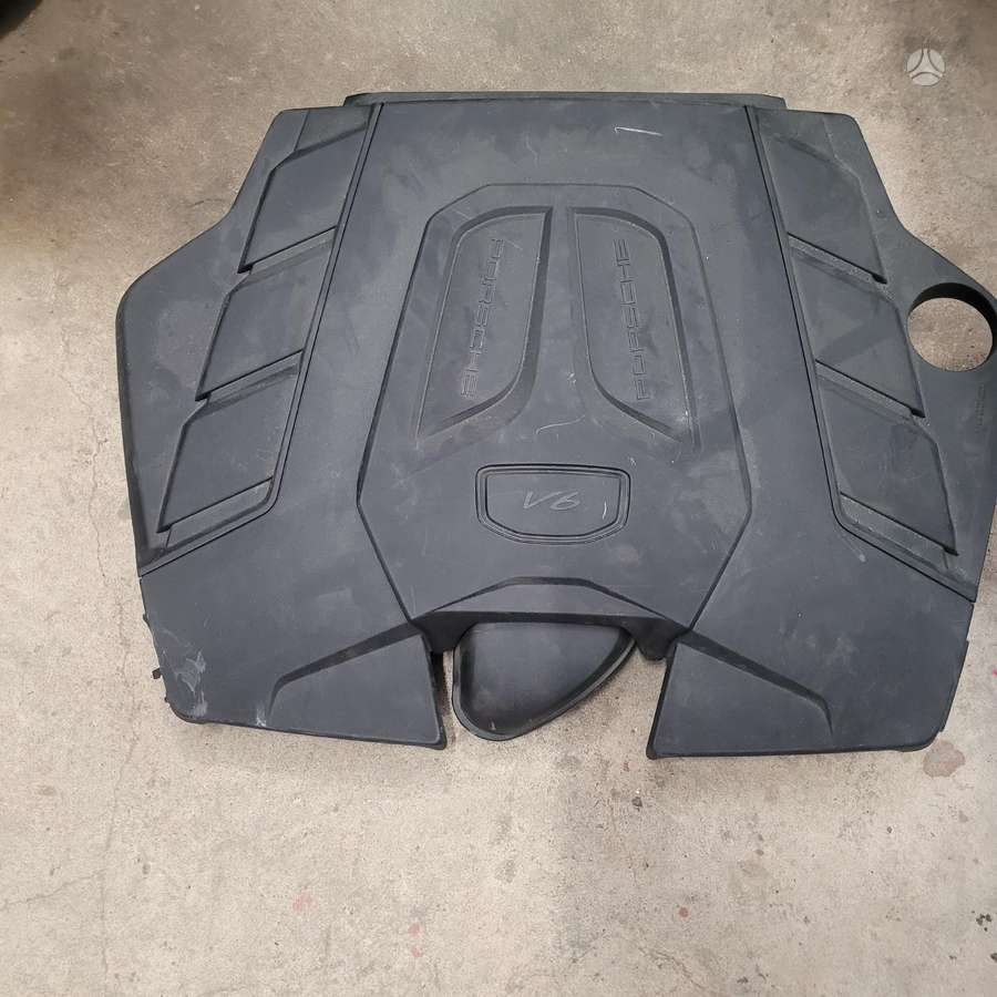 Porsche Cayenne bumper reinforcement