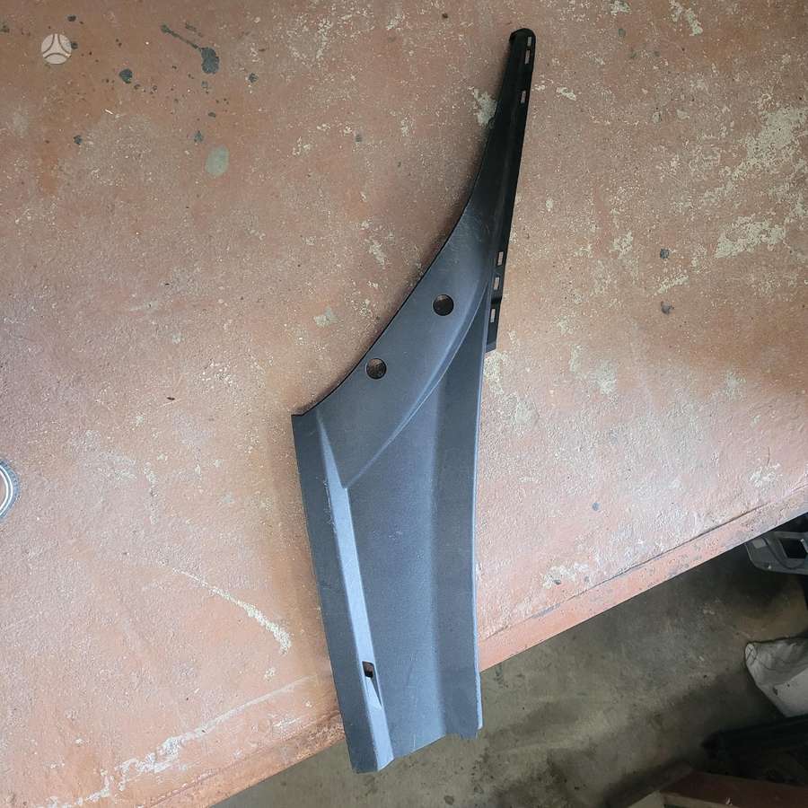 Porsche Cayenne bumper reinforcement