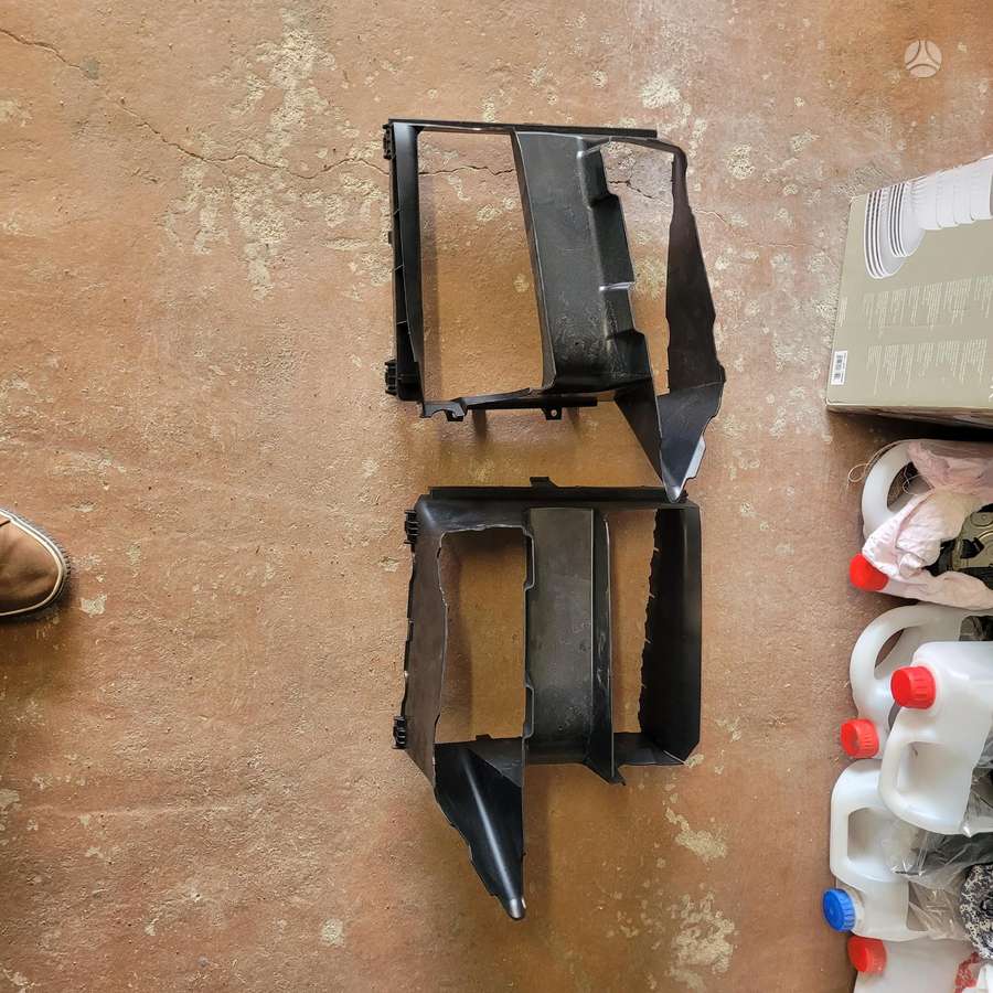 Porsche Cayenne bumper reinforcement