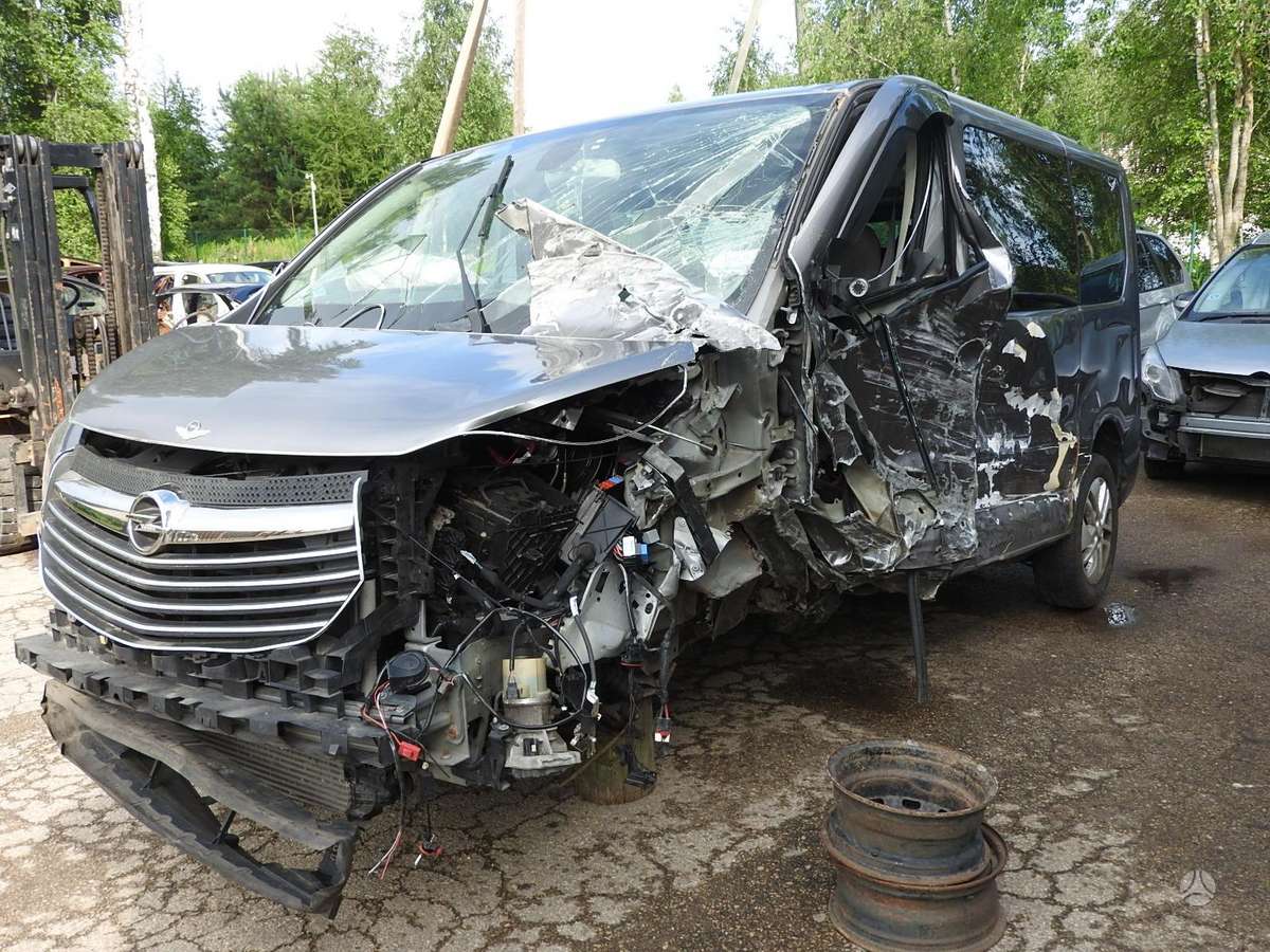 Renault Trafic salono detalės