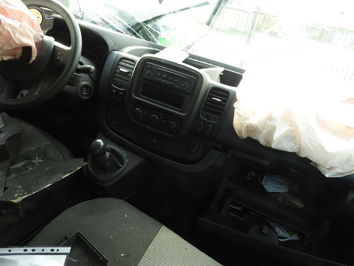 Renault Trafic детали салона