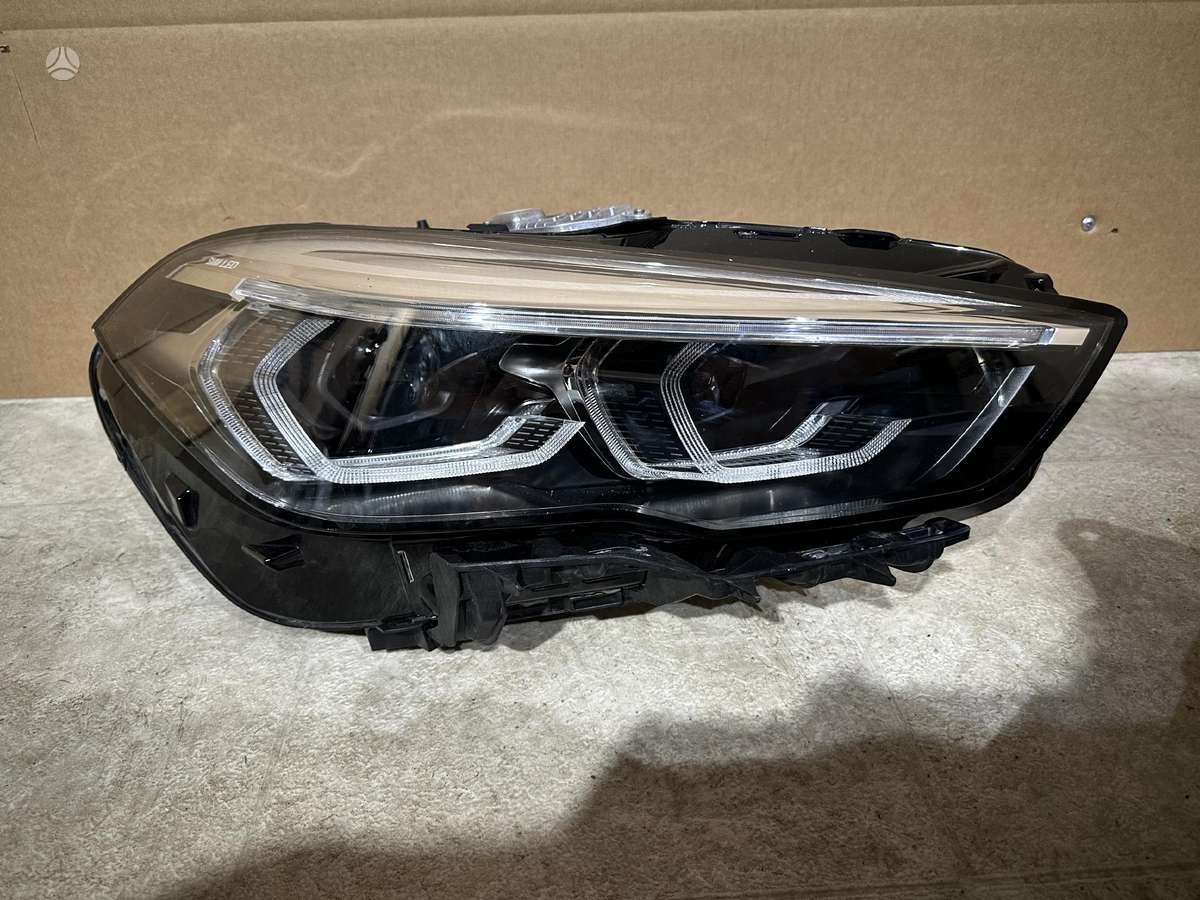 BMW M235 Gran Coupe  lights