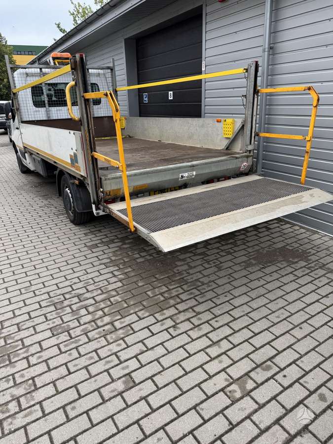 Renault Master, krovininiai mikroautobusai