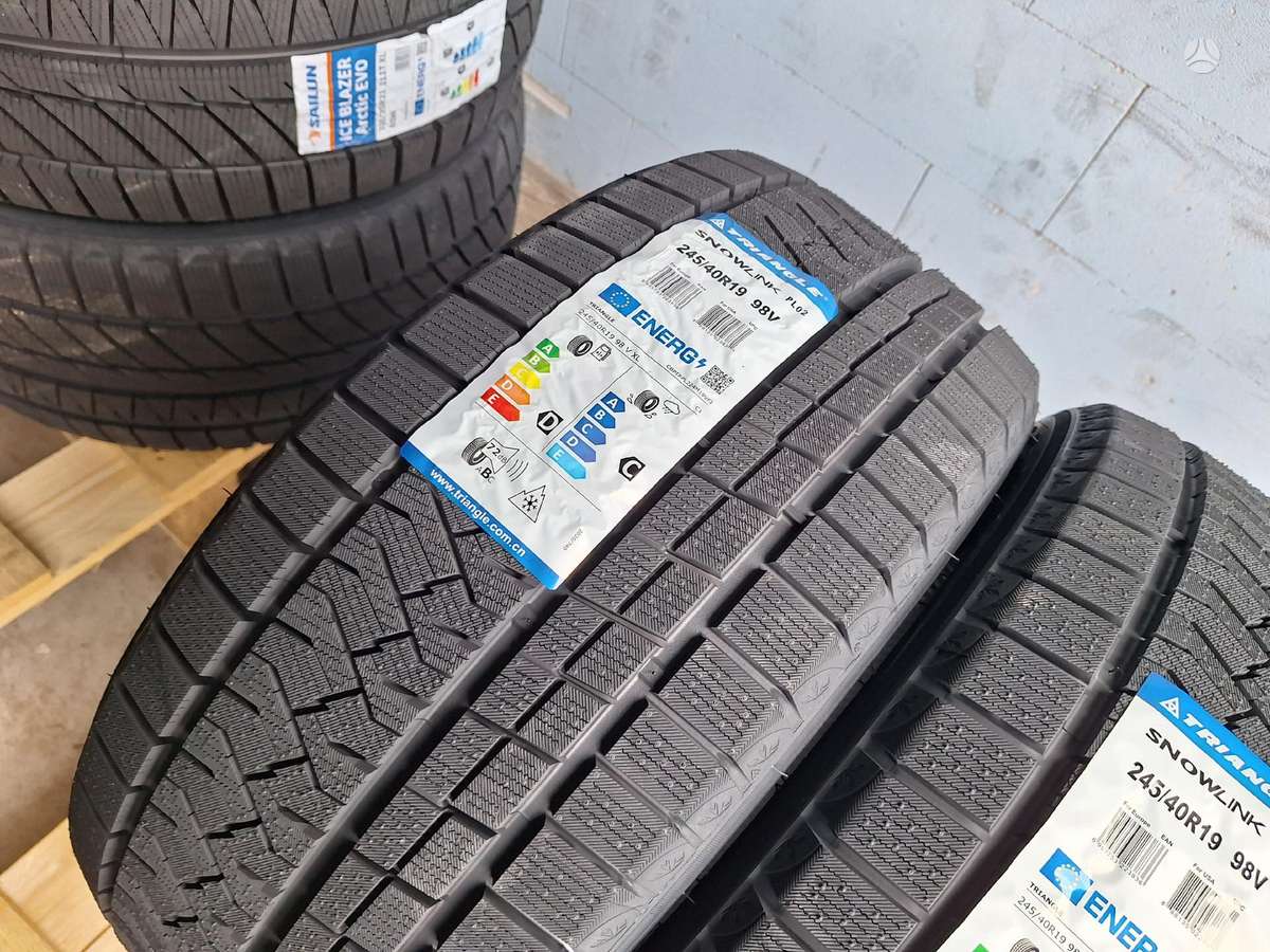 Triangle, ziemas 275/35 R19