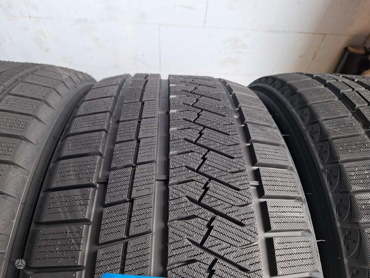 Triangle, ziemas 275/35 R19