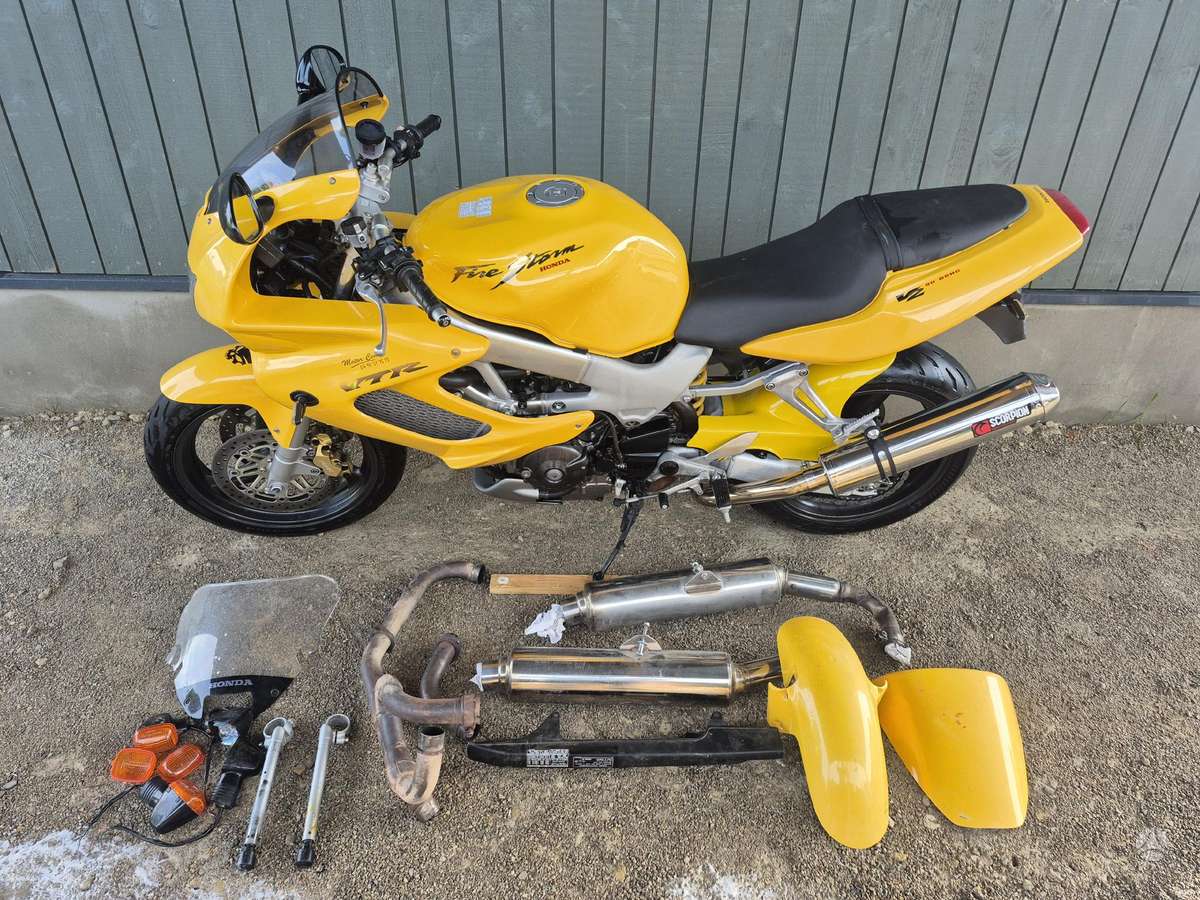 Honda VTR, touring / sport touring