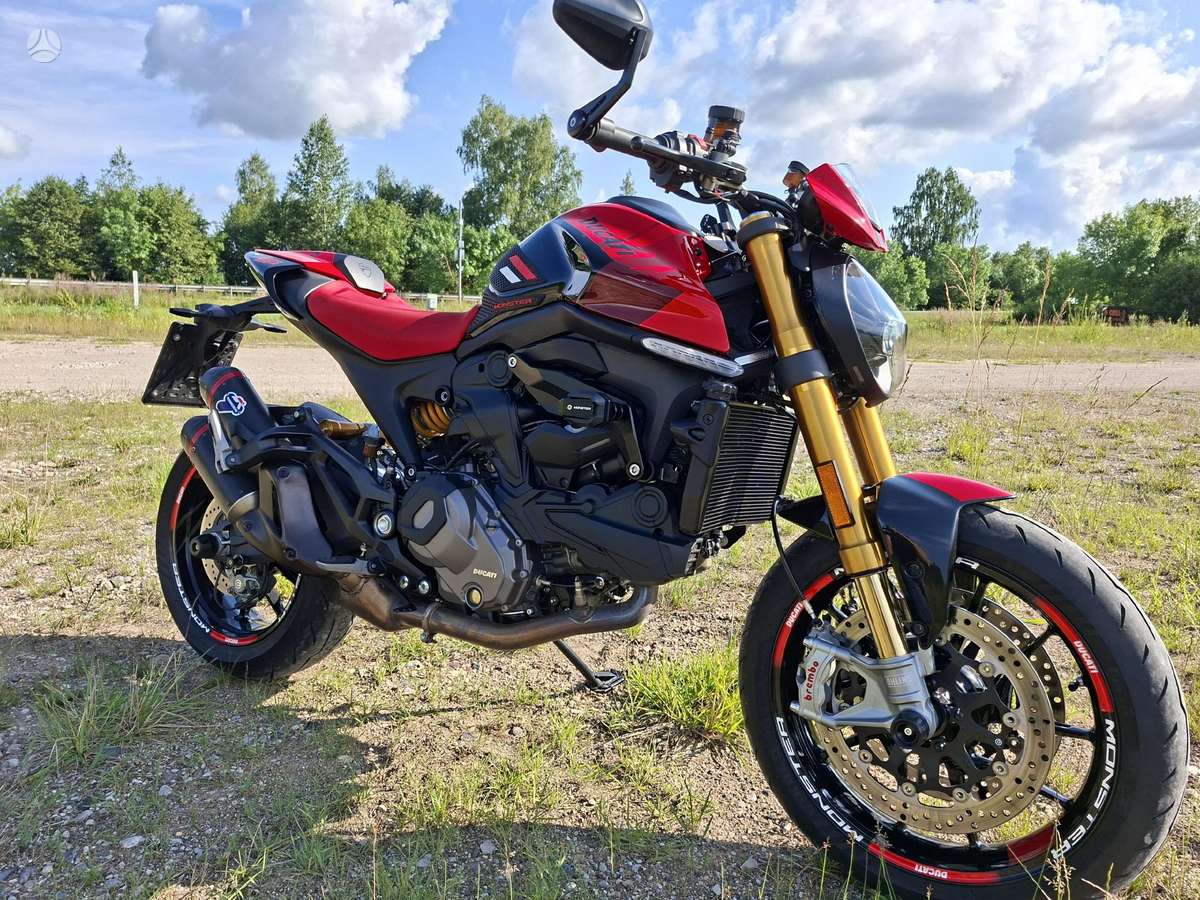 Ducati Monster 937cc, street / классические