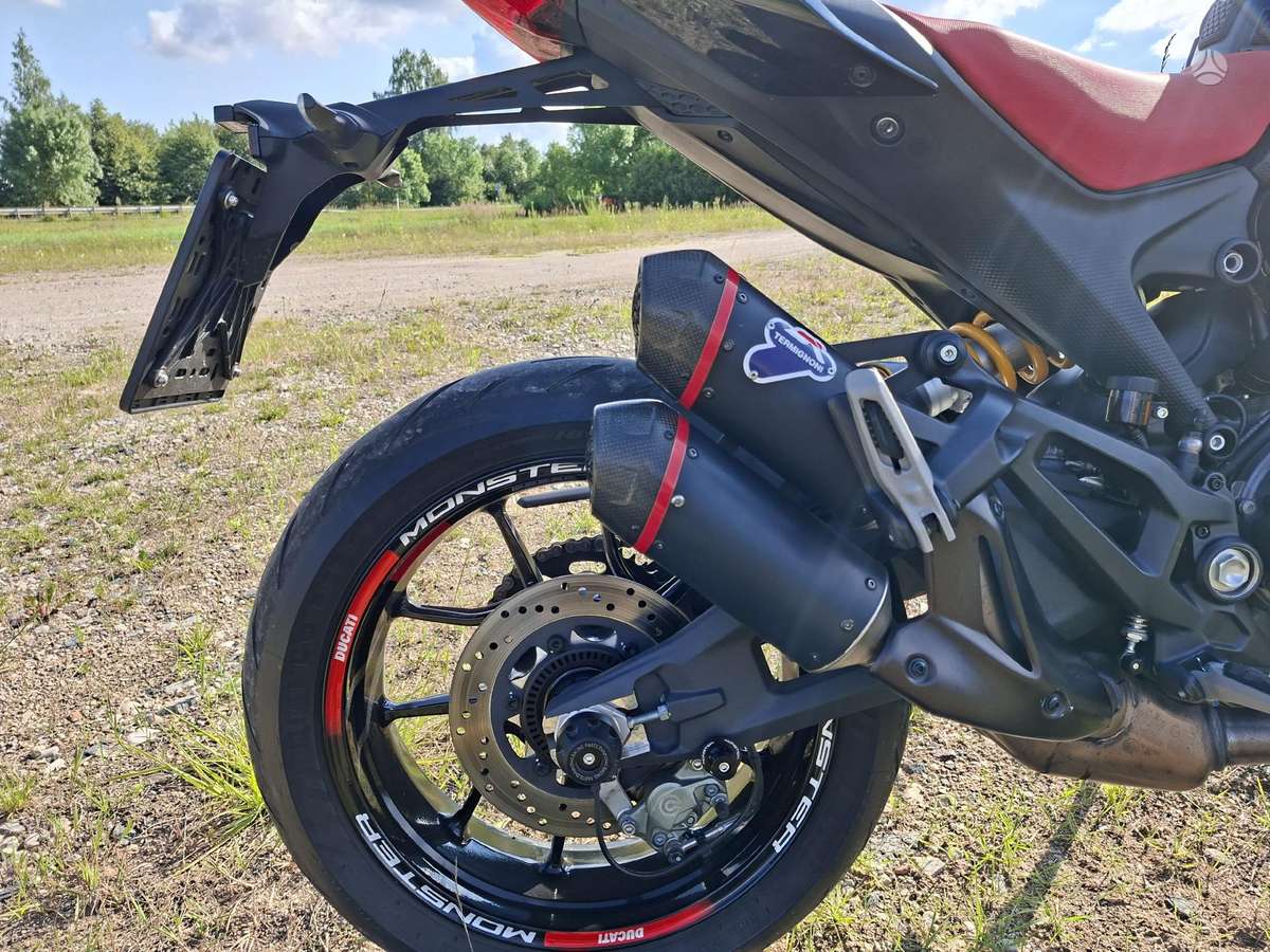 Ducati Monster 937cc, street / классические