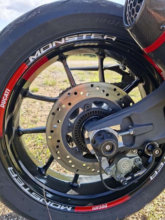 Ducati Monster 937cc, street / klasikiniai
