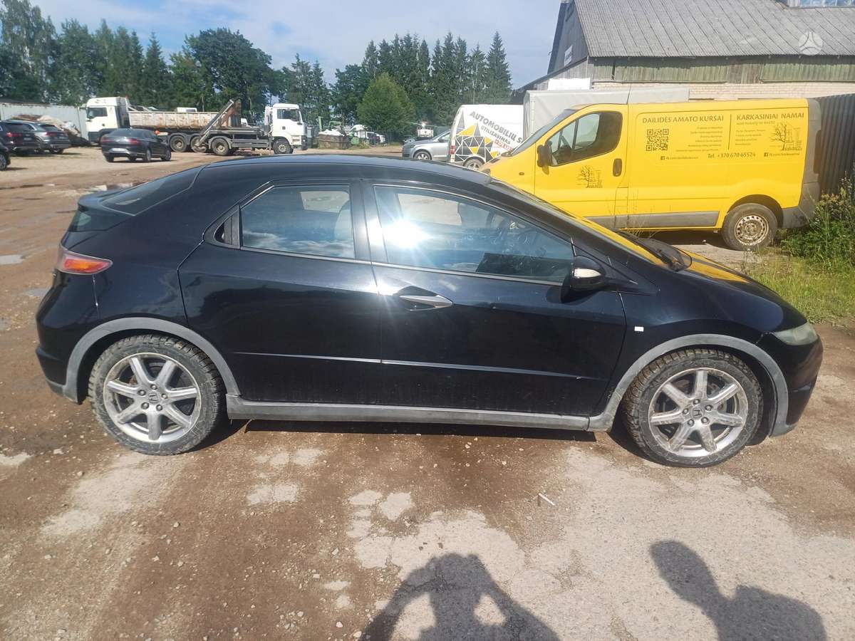 Honda Civic по частям