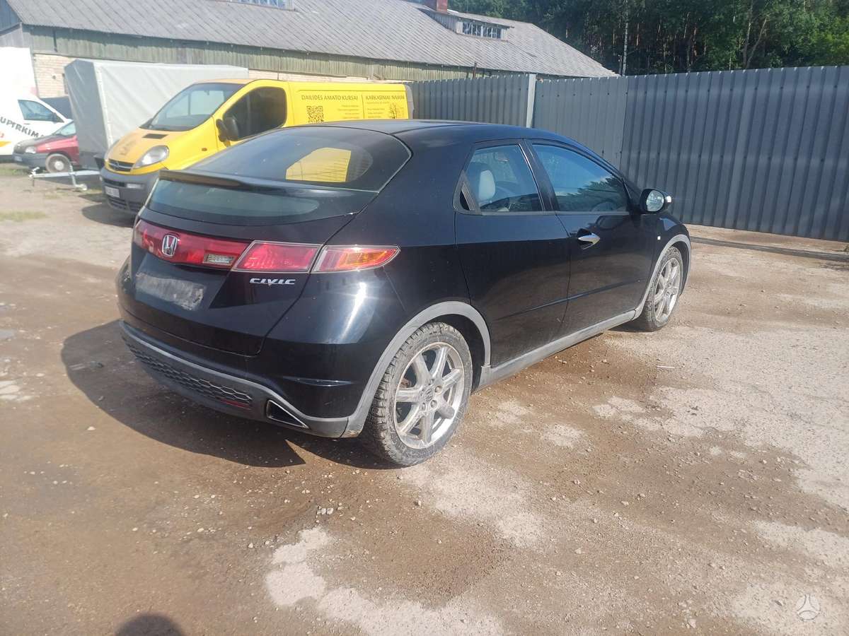Honda Civic по частям