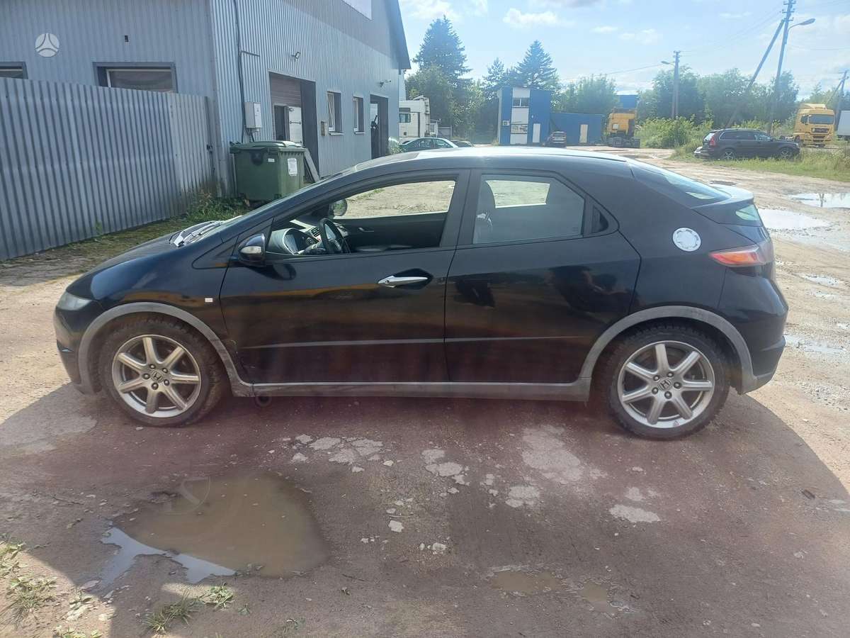 Honda Civic dalimis