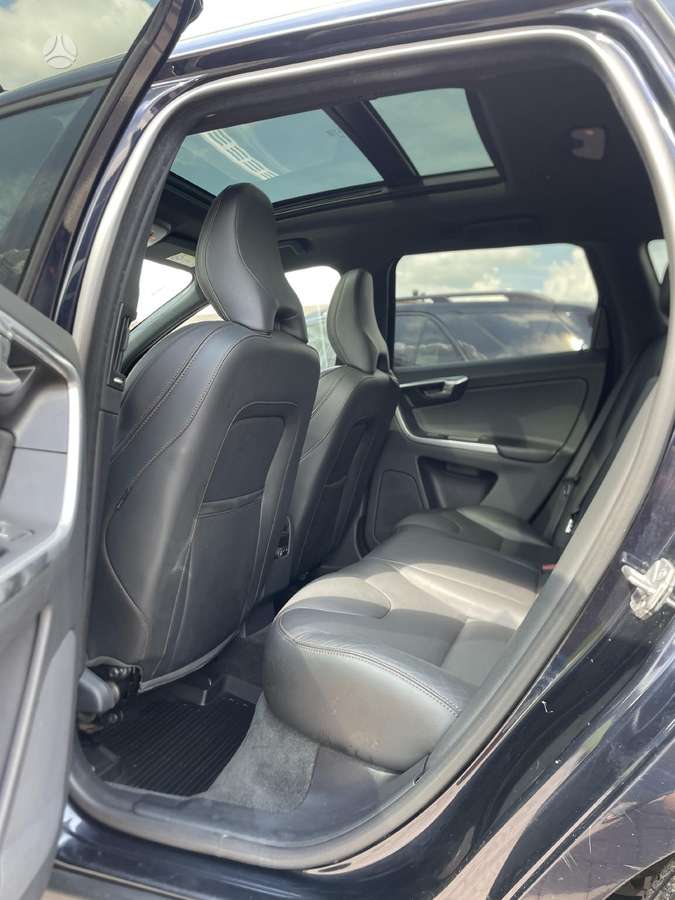 Volvo XC60 - 11