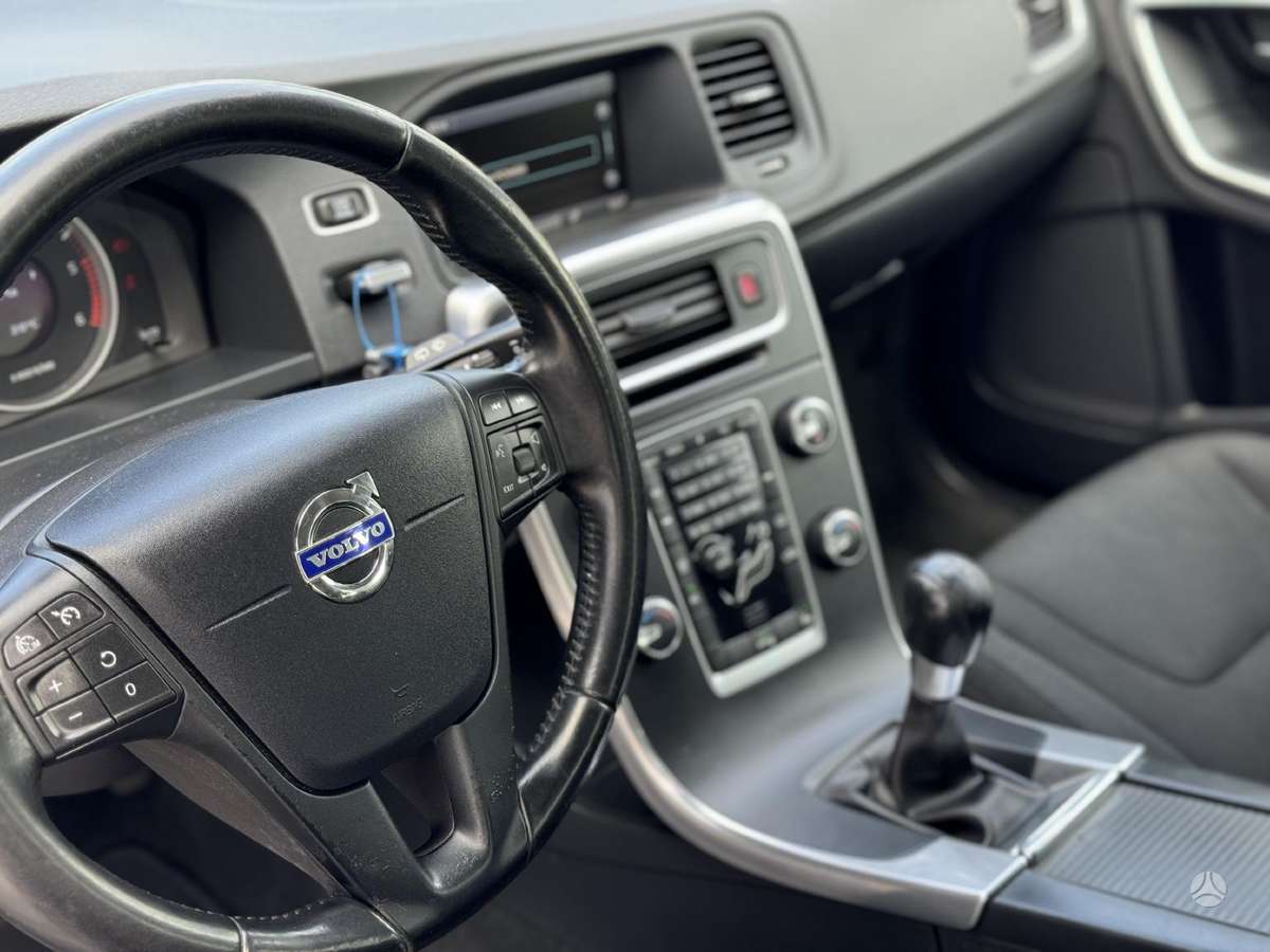 Volvo V60, 1.6 l., universalas
