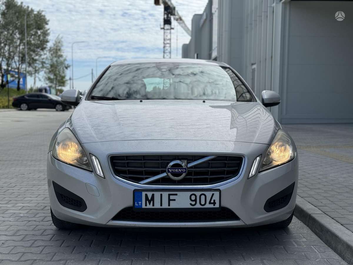 Volvo V60, 1.6 l., universalas