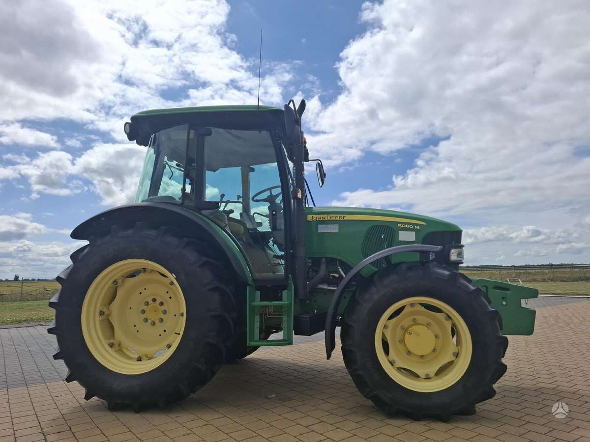 John Deere 5080M, traktoriai