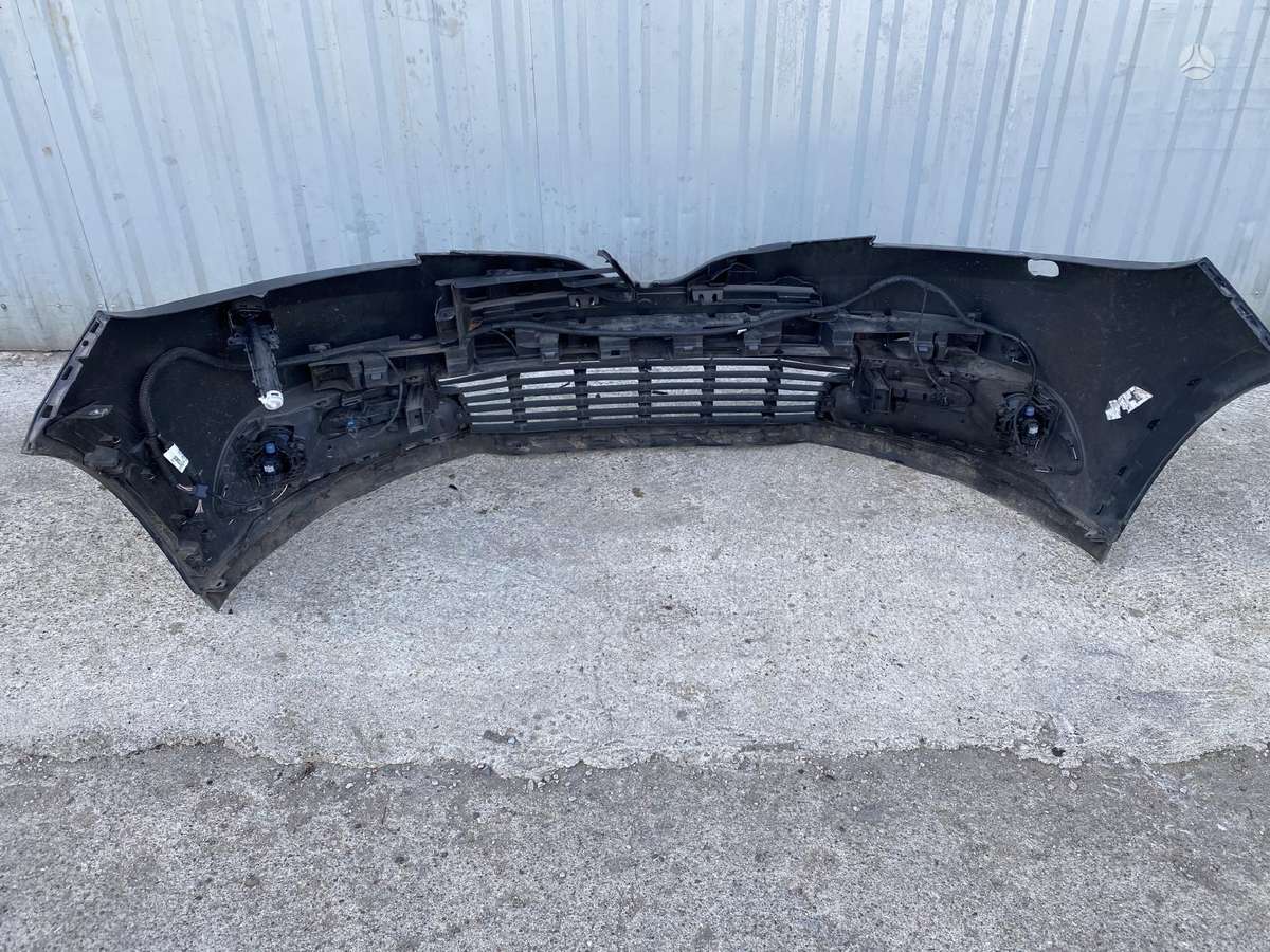 Renault Grand Scenic по частям