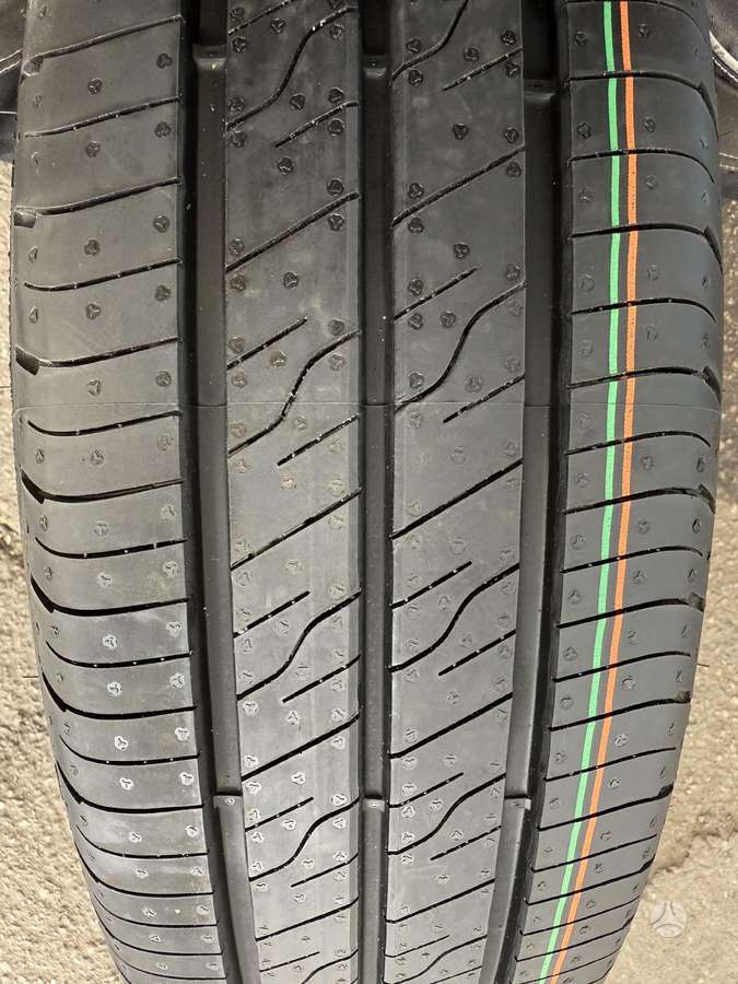 Goodyear Efficient grip cargo2, летние 205/75 R16