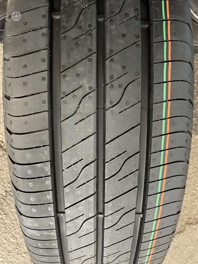 Goodyear Efficient grip cargo2, vasarinės 205/75 R16