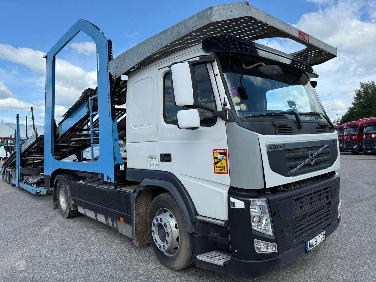 Volvo +LOHR 2011, auto transporters