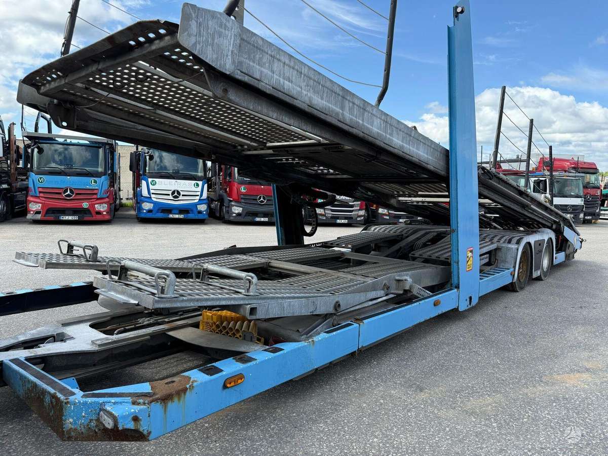 Volvo +LOHR 2011, auto transporters