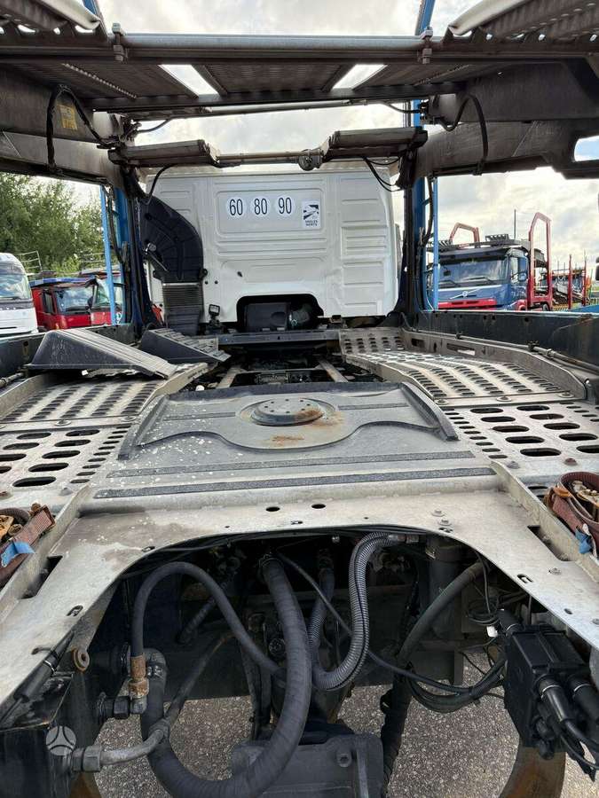 Volvo +LOHR 2011, auto transporters