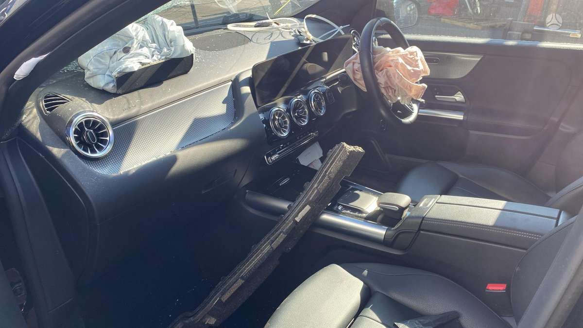 Mercedes-Benz EQA Dalimis elektra