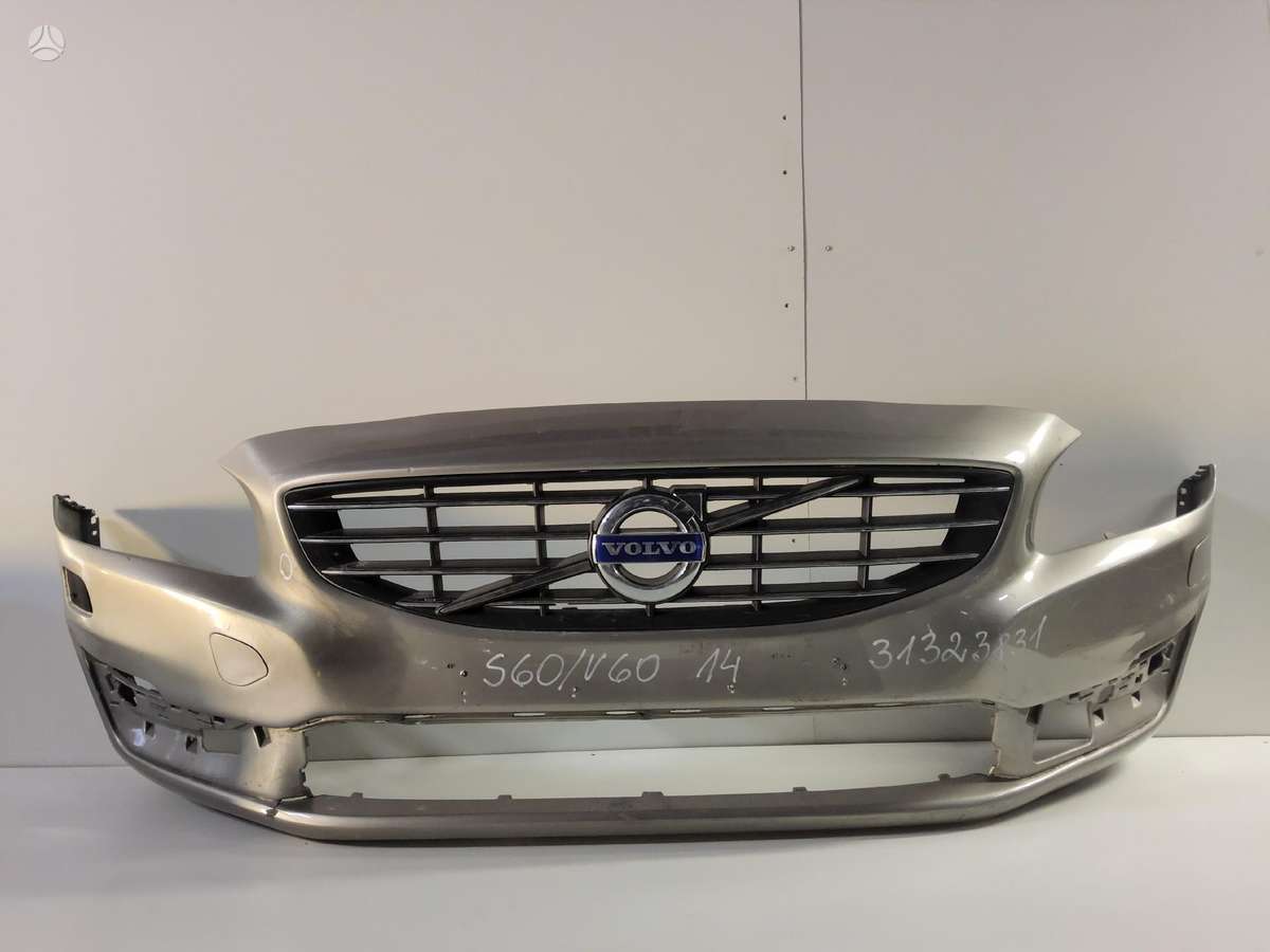 Volvo V60 dalimis
