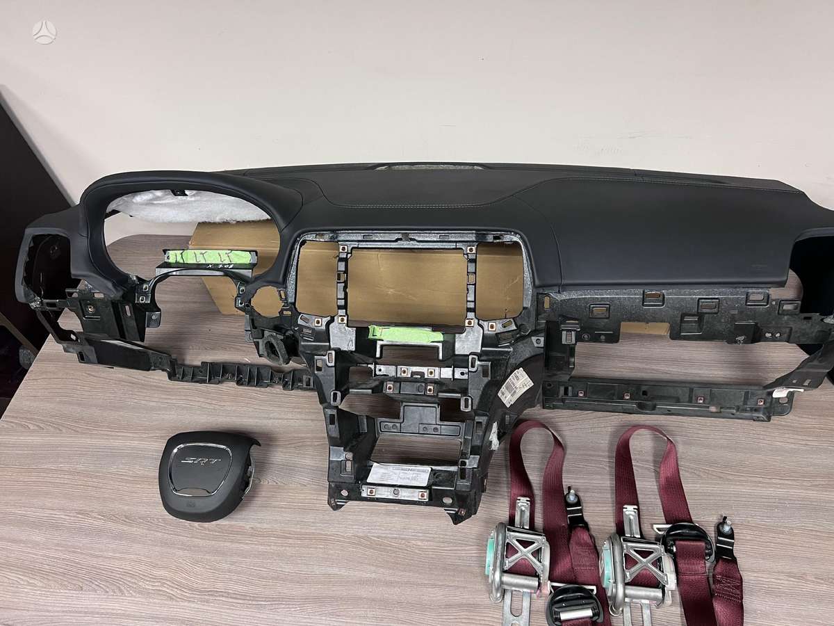 Jeep Cherokee interior parts