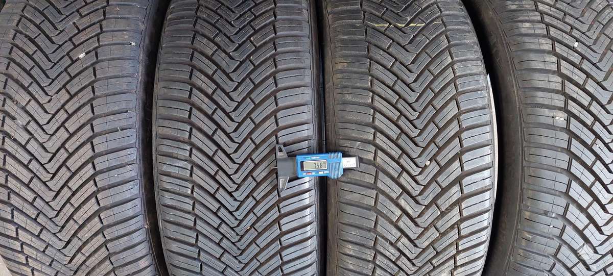 Continental, all-season 225/45 R19