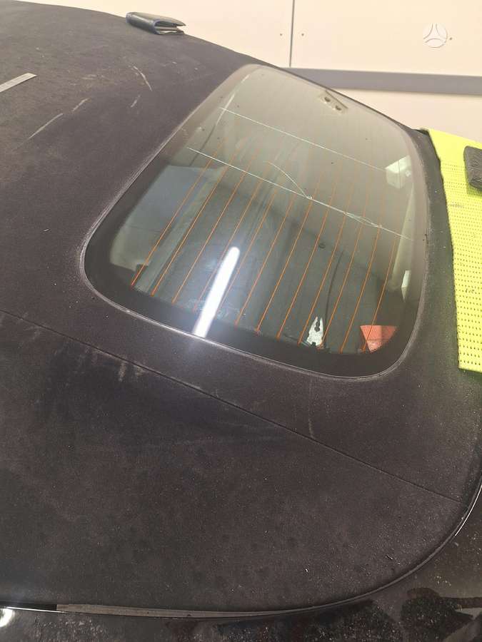 Porsche 911 windows