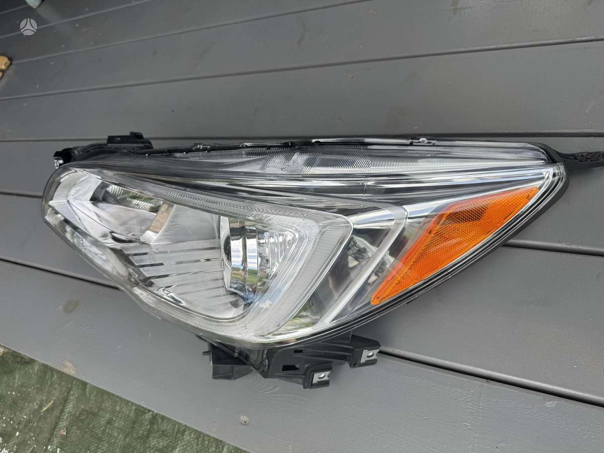 Subaru Legacy lights