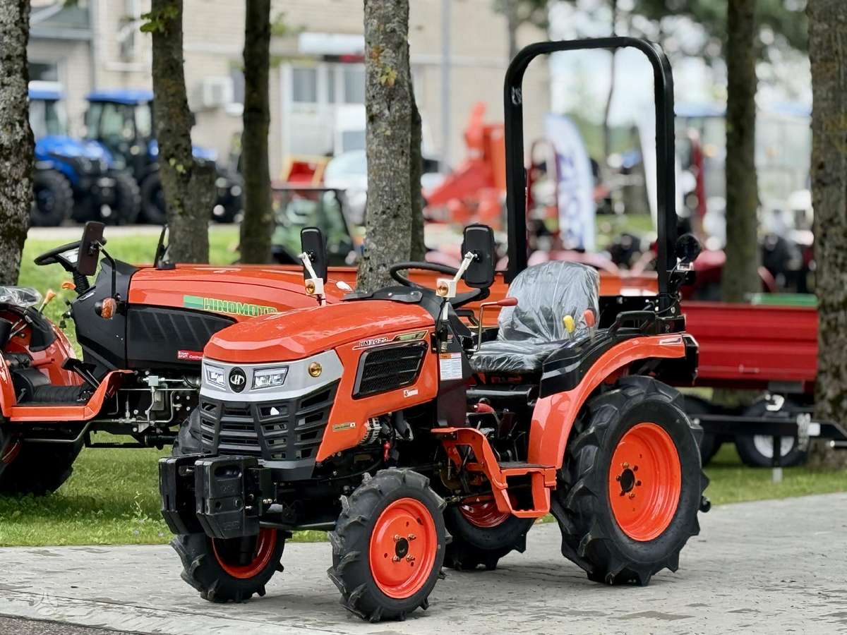 Hinomoto HM-3020, тракторы