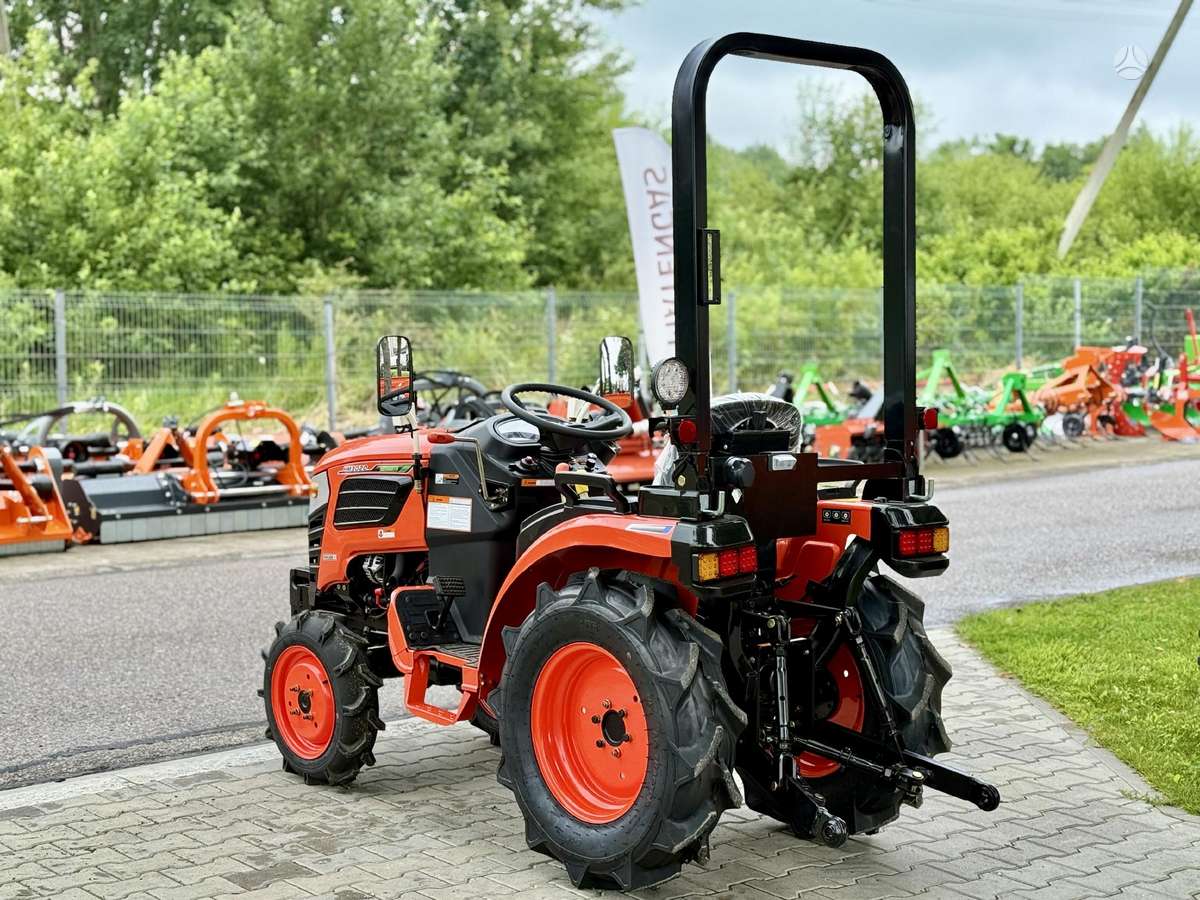 Hinomoto HM-3020, tractors