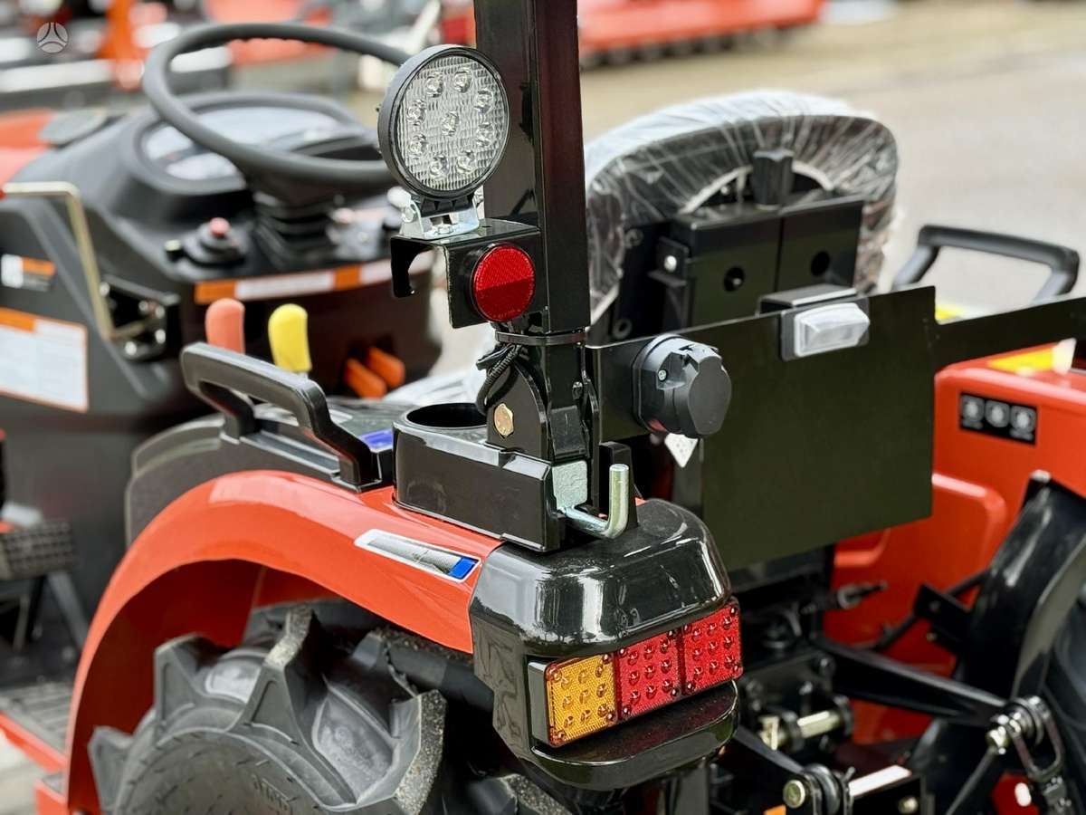 Hinomoto HM-3020, тракторы
