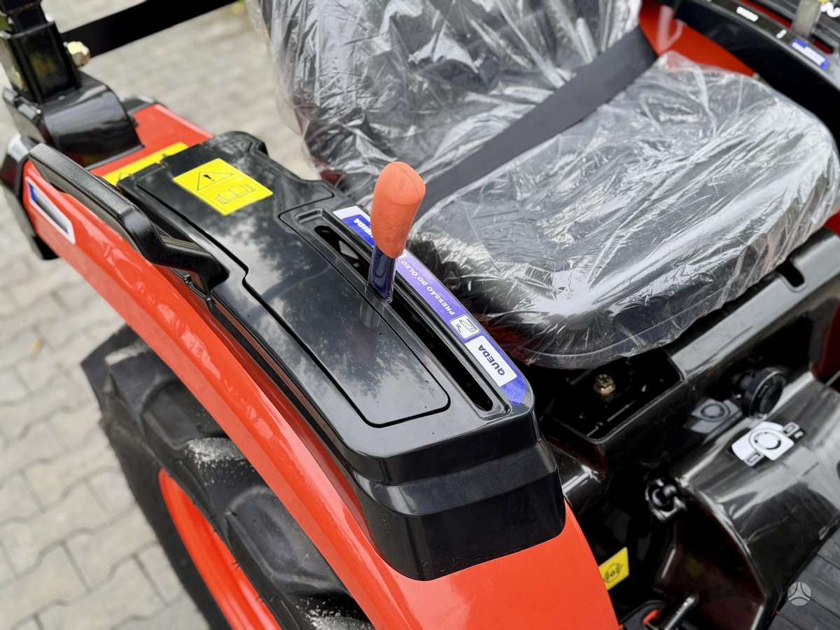 Hinomoto HM-3020, tractors