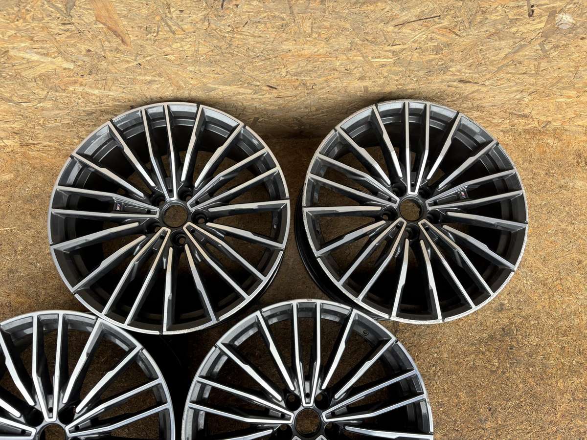 BMW 8 serija, 8072025, Cen27192